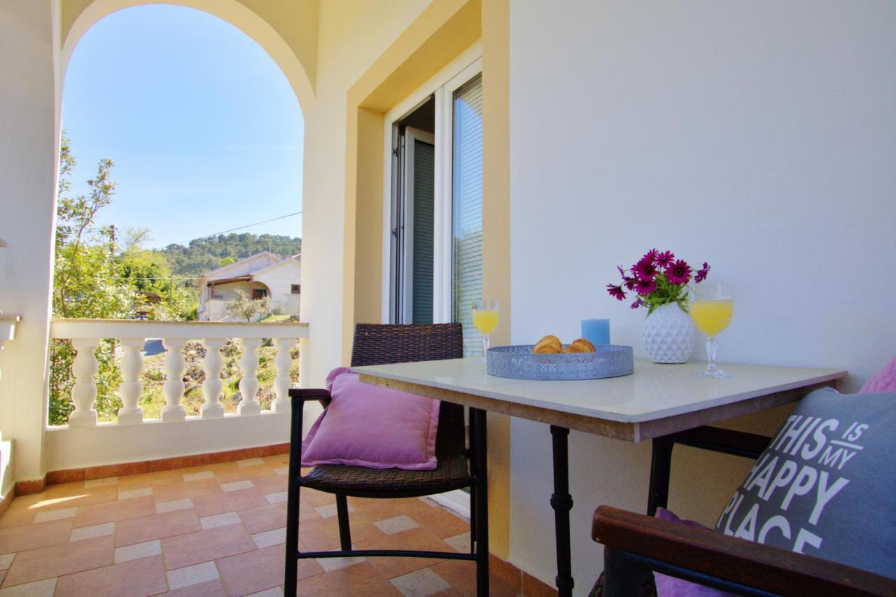 Sunshine Place By The Beach Lukoran Chambre photo