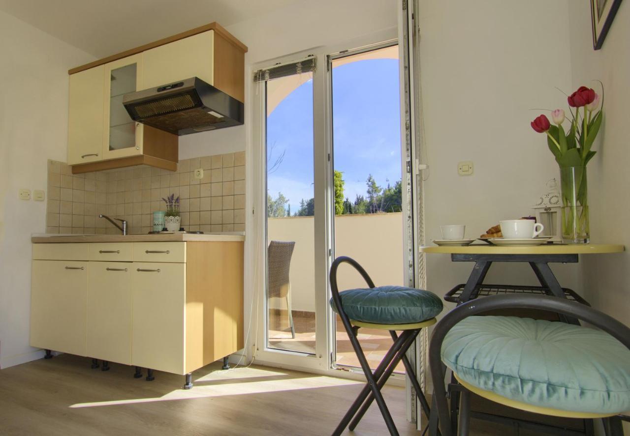 Sunshine Place By The Beach Lukoran Extérieur photo