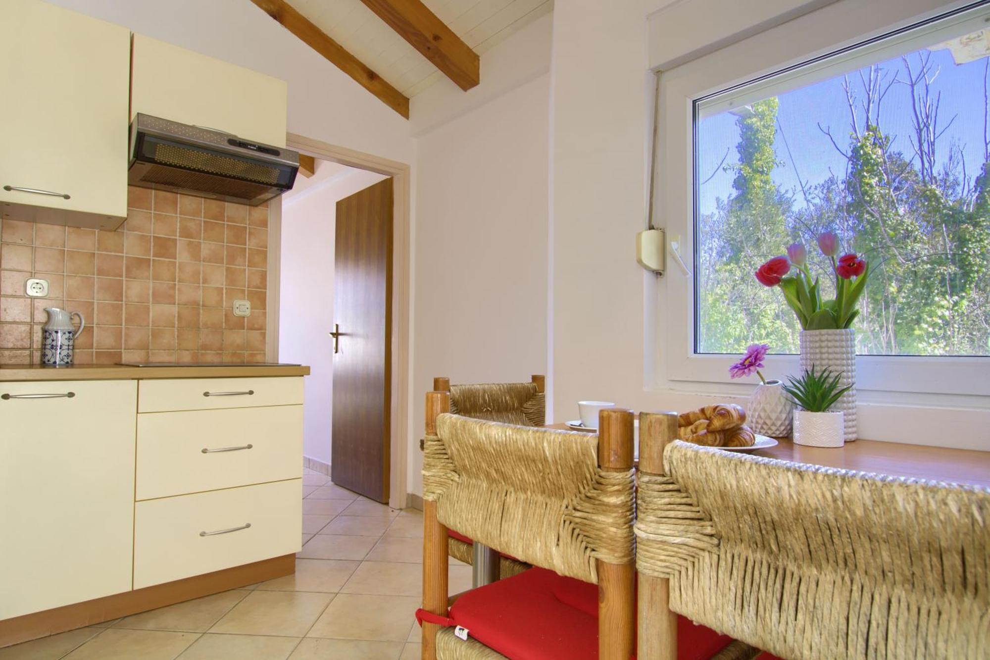 Sunshine Place By The Beach Lukoran Chambre photo